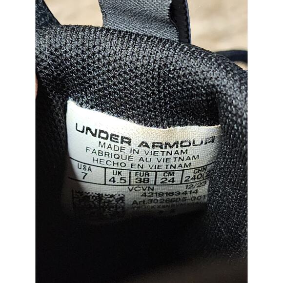 Under Armour Glyde 2.0 RM Womens Black Softball Sneakers Cleat Size 7 - Picture 10 of 11